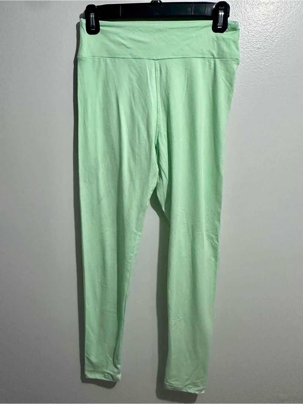 LuLaRoe Mint Green Leggings Size OS (192)